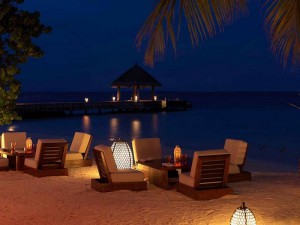 Jumeirah-Vittaveli-Malediven-Top-Luxusreisen14-300x225