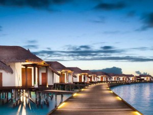 Jumeirah-Vittaveli-Malediven-Top-Luxusreisen18-300x225