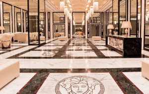 Palazzo-Versace-Dubai_Top-Luxusreisen_8-300x189